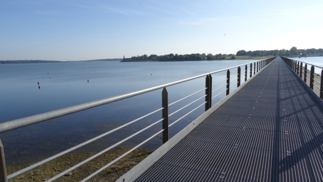 Pont au dessus du lac du Der-Chantecoq